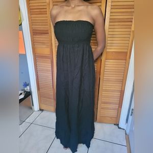 Long black flowy loose fit express strapless dress. Very comfortable and casual